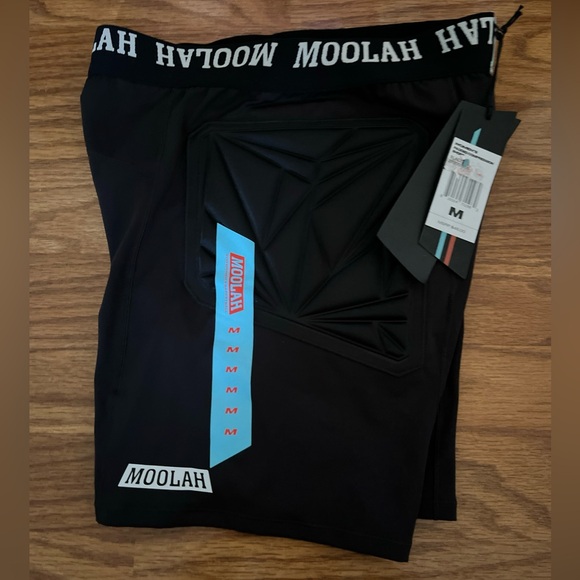 NWT Moolah Kicks Women's Black Padded Compression Shorts Size Medium - Picture 1 of 5